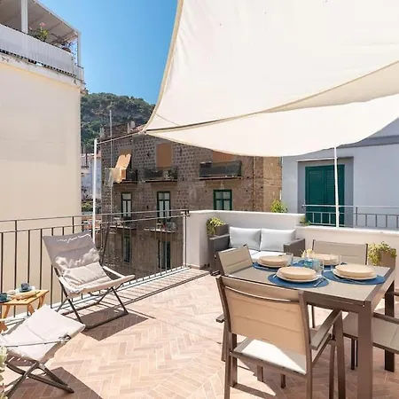 Sorrentovibes - Lux Family In With Terrace&solarium Appartement Sorrente